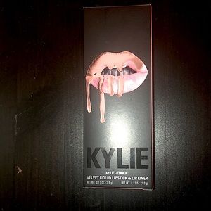 Kylie Velvet liquid lipstick & lip liner